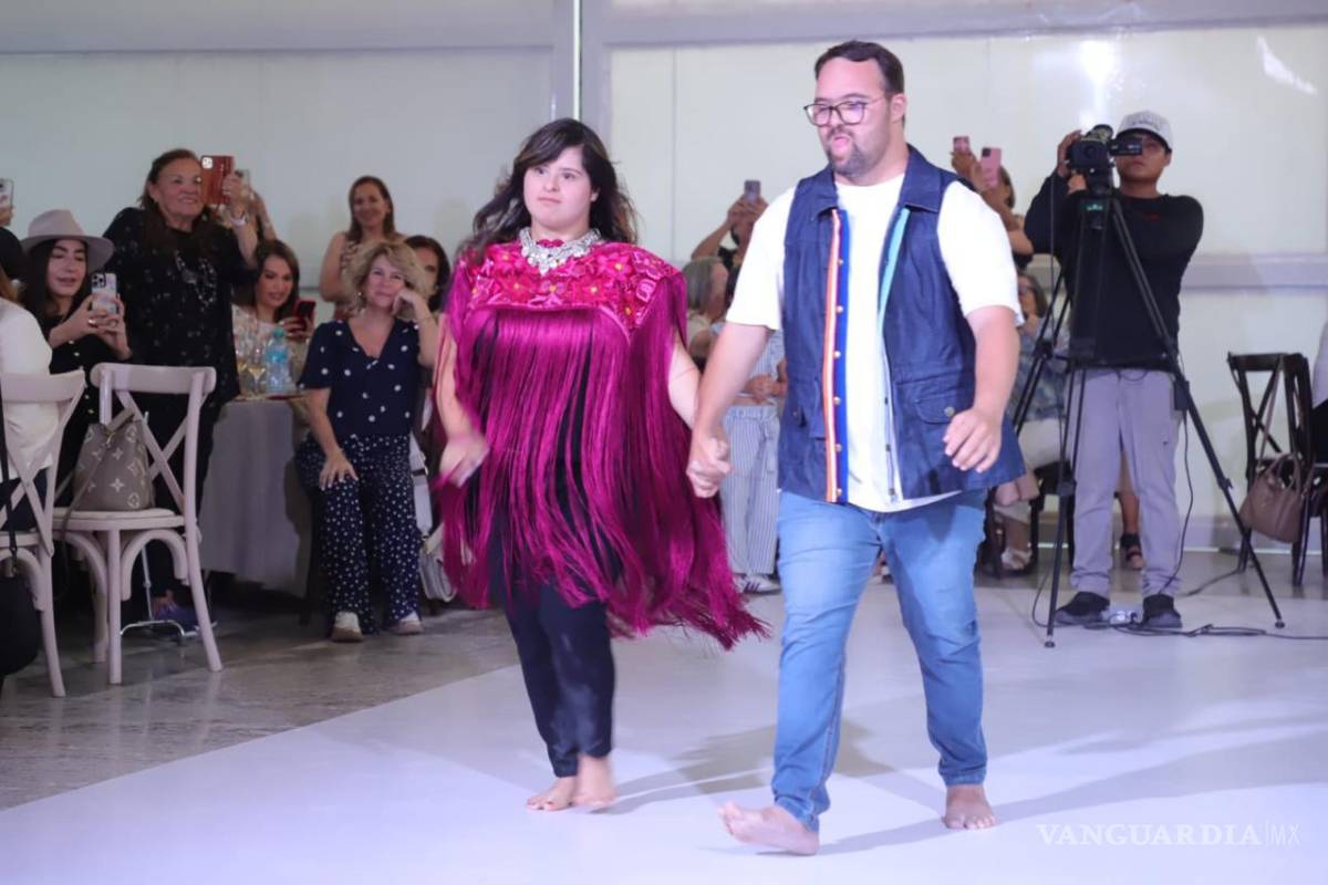 $!Como parte del mes de la Discapacidad, personas con síndrome de Down participaron en el evento.