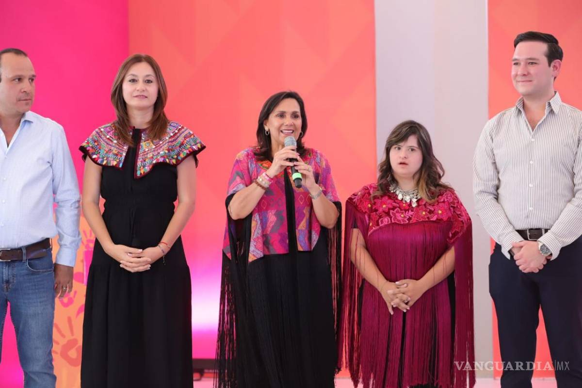 Moda, inclusión y solidaridad se unen en la pasarela ‘Entre Hilos y Tintos’ en Parras