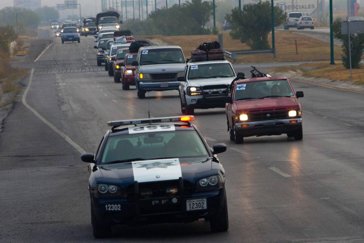 Asaltan en Zacatecas a caravana de paisanos