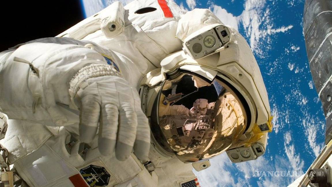 Rusia 2023: que un turista realice una caminata espacial
