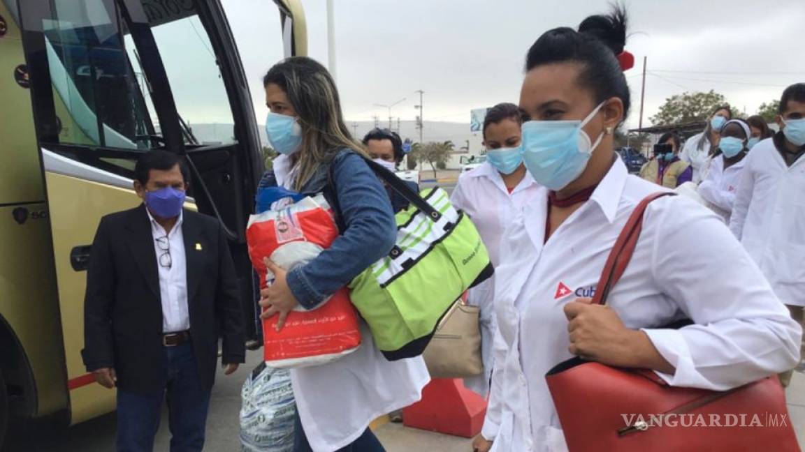 Médicos cubanos seguirían en México si persiste coronavirus