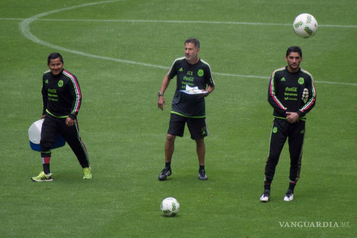 Juan Carlos Osorio prepara su alineación para duelo contra Costa Rica