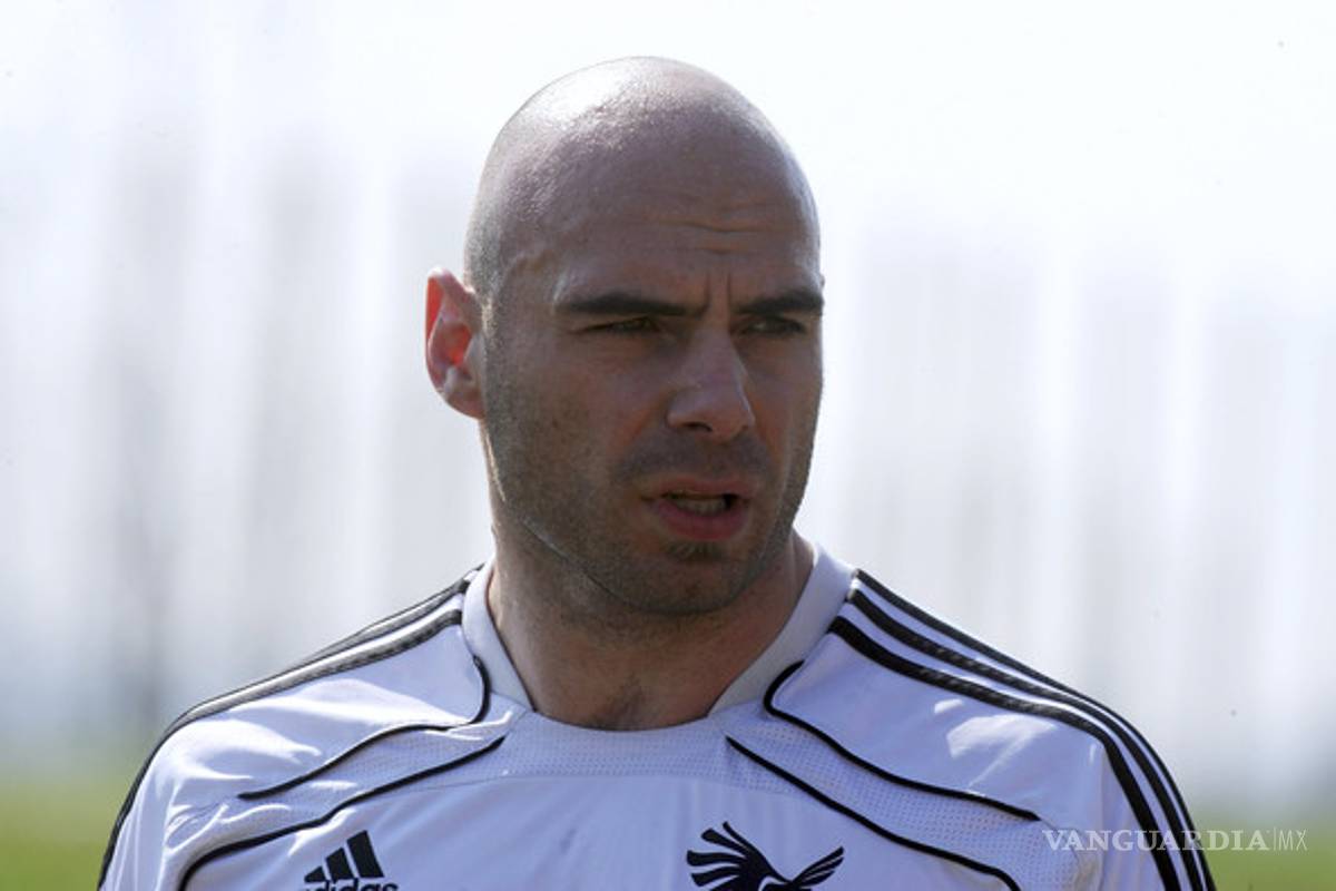 Esposa de exjugador de rugby asesina a sus hijos