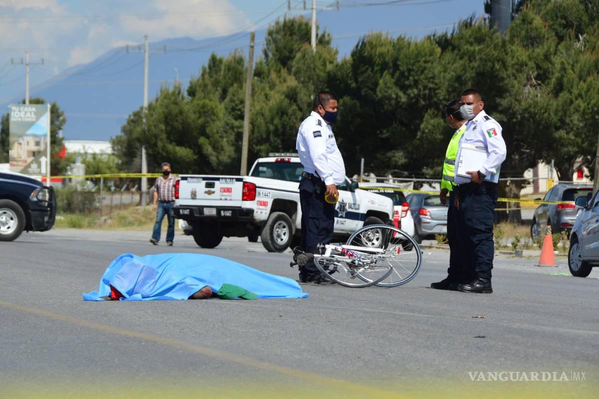 Ciclista muere atropellado en colonia de Saltillo