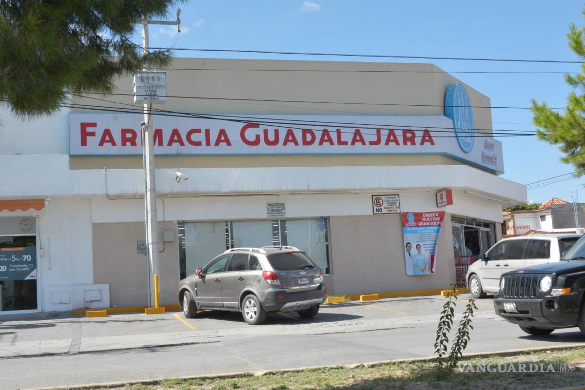 Armados asaltan farmacia ¡a plena luz del día!