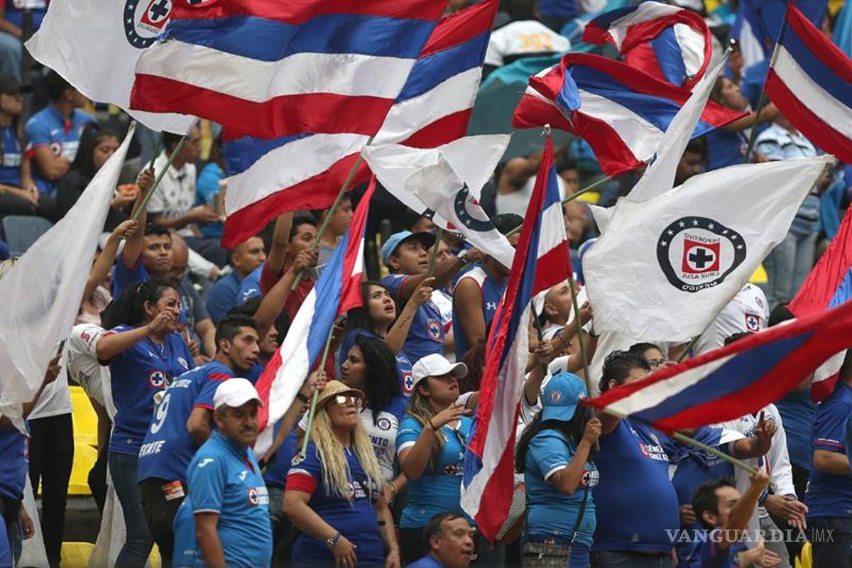 Violencia se hace presente en el Cruz Azul vs América