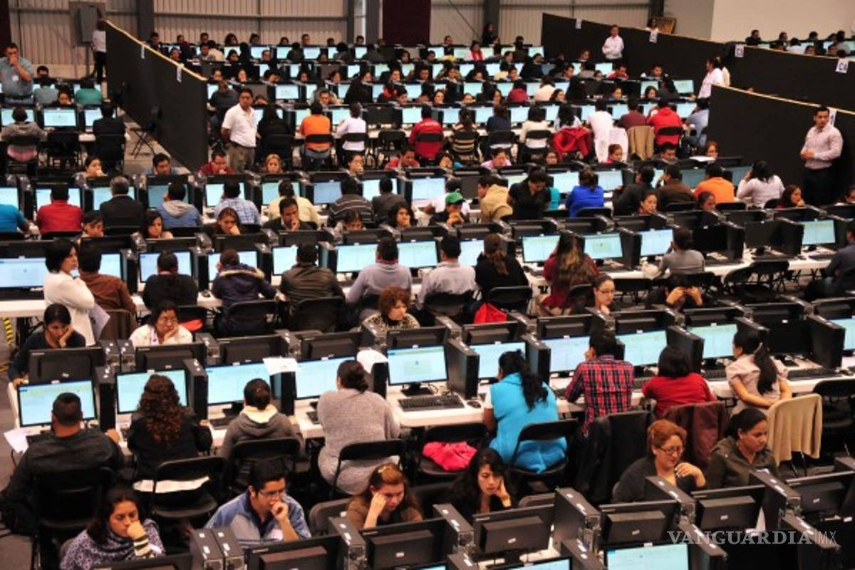 Asisten casi 3 mil maestros a evaluación en Oaxaca