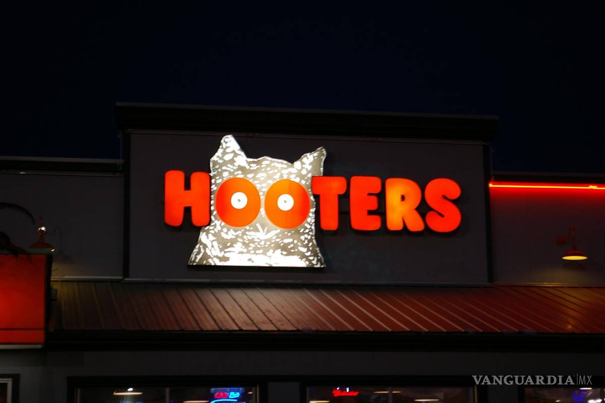 Hooters y otros casos con código de vestimenta ‘sexista’ en el ámbito laboral y el deportivo
