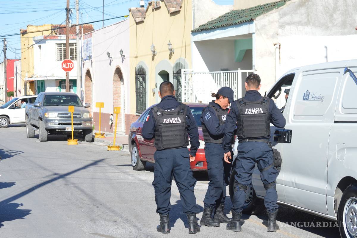 Por reprobar exámenes de control y abuso de autoridad dan de baja a 45 policías de Saltillo en 8 meses