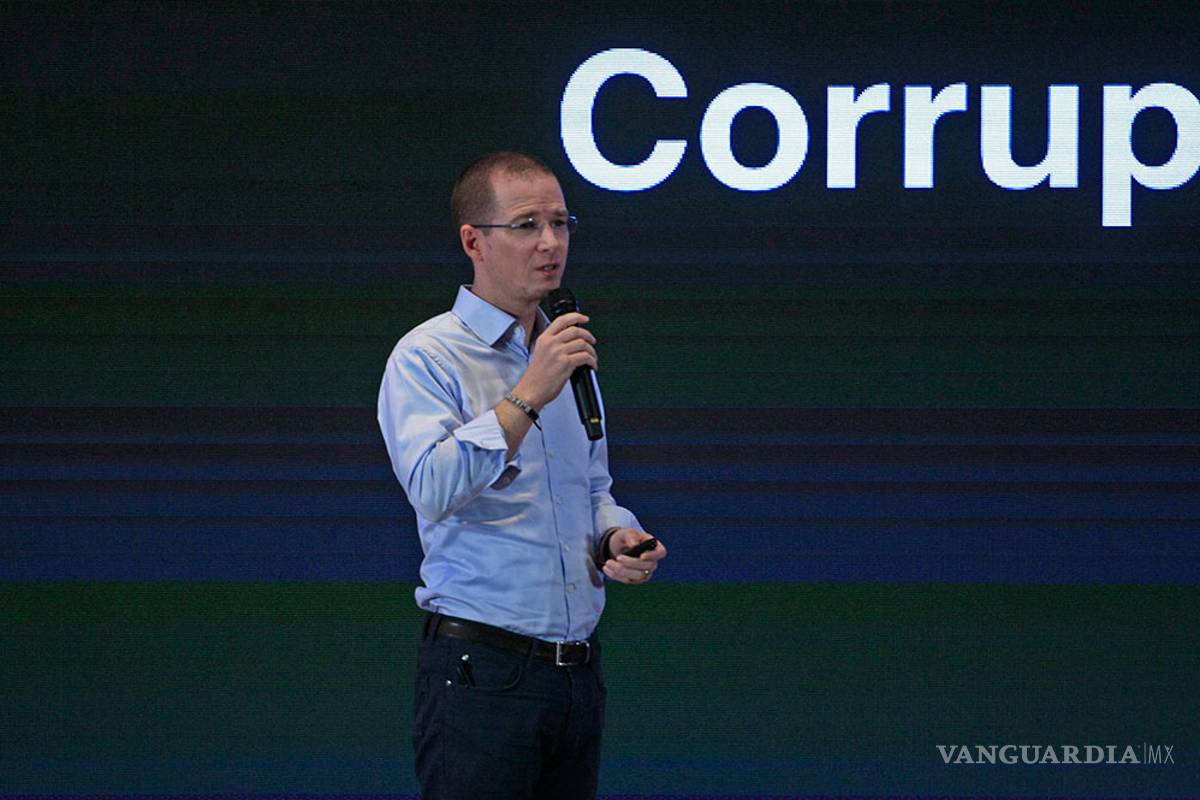 Ricardo Anaya miente, dice abogado de empresarios