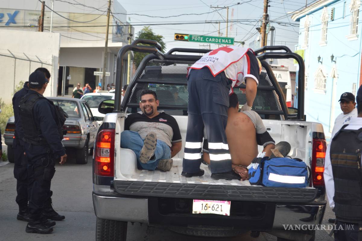 Chocan varias veces agentes ebrios en el centro de Saltillo
