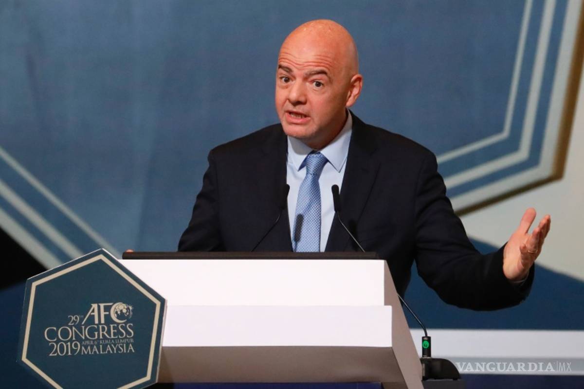 "Racismo en el fútbol tiene que acabar”, afirma Infantino