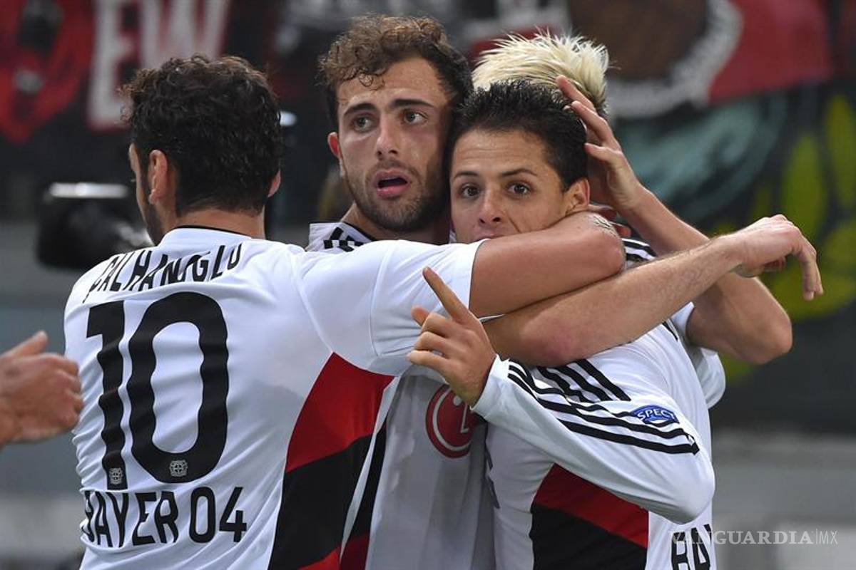 Chicharito ya es goleador de la Champions