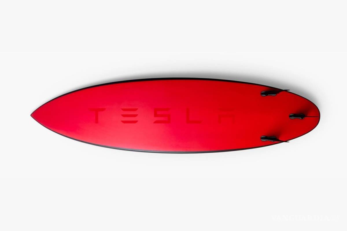 Así es la tabla de surf de Tesla que se agotó en el primer día de venta