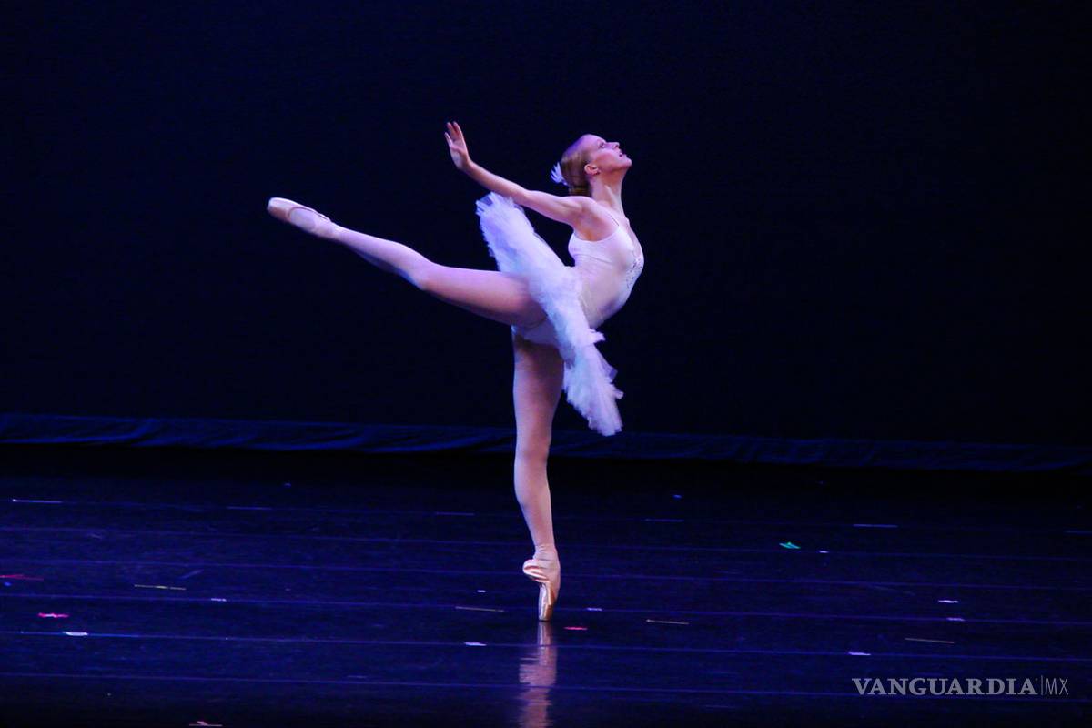 ¿Por qué las bailarinas de ballet bailan de puntillas?