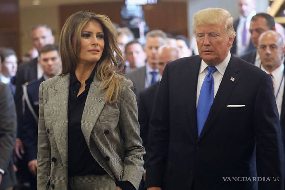 Donald y Melania Trump se vacunaron silenciosamente antes de salir de la Casa Blanca, según informes