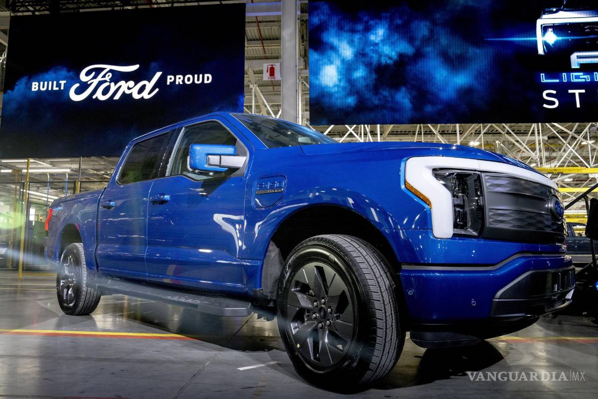 Ford inicia producción en masa de su camioneta eléctrica F-150 Lightning