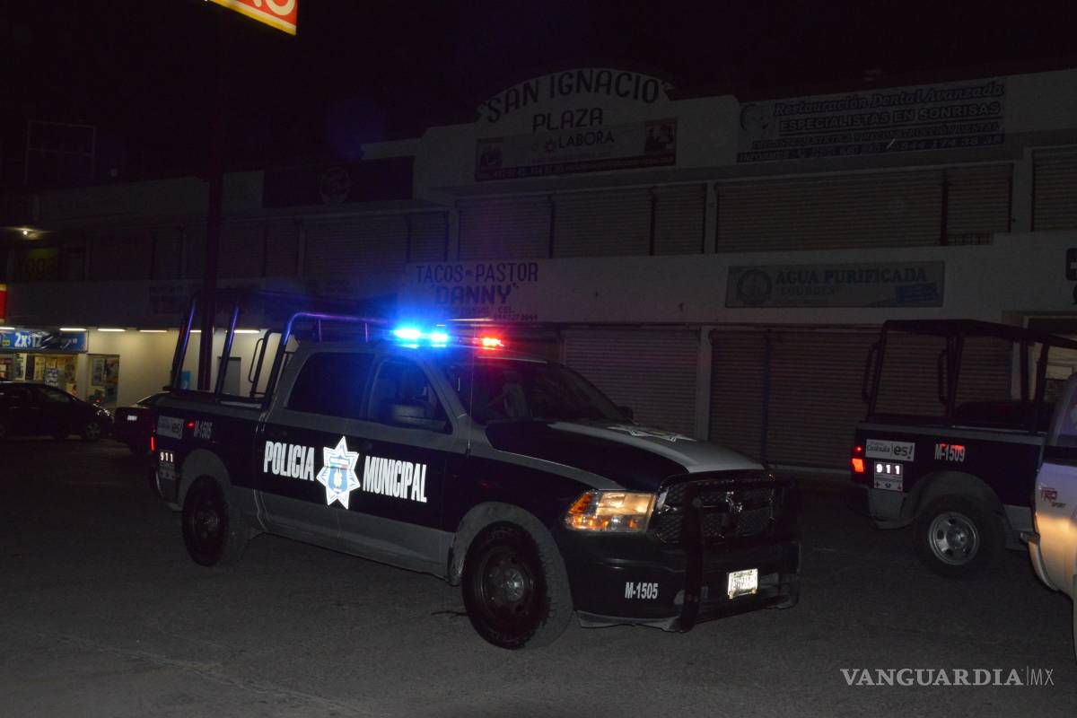 Caen tres con droga y uno más ‘disfrazado’ de policía en colonia Fundadores