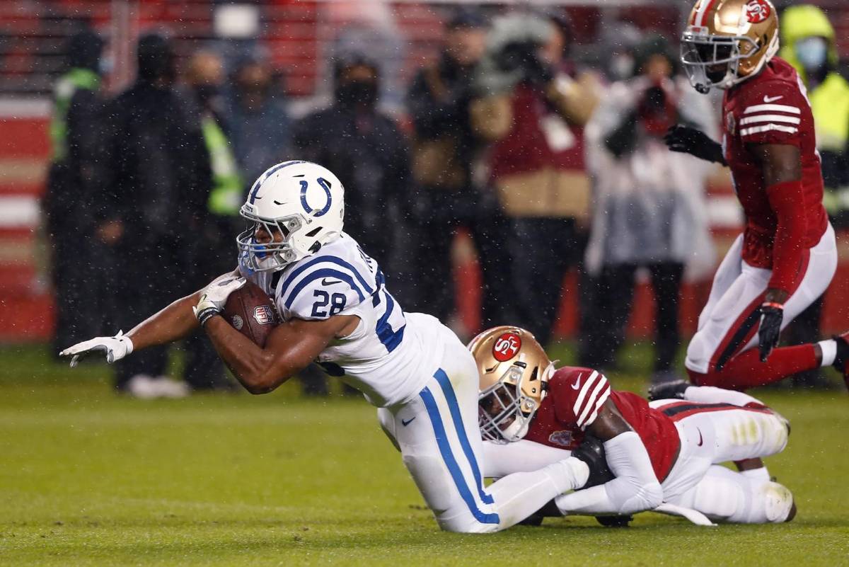 MNF: 49ers favoritos de 5.5 frente a los Colts... ¿Le confían a Phillip Rivers?