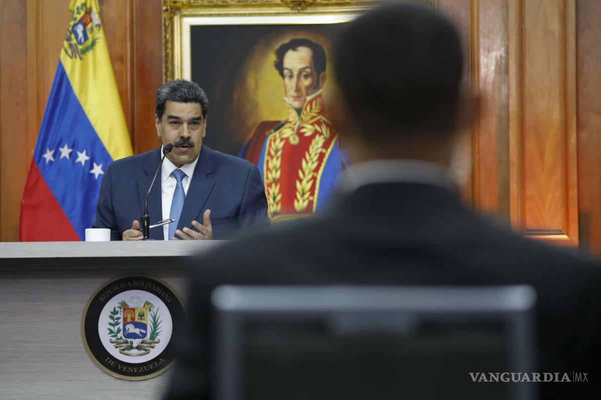 Nicolás Maduro ordena reestructuración de petrolera PDVSA ante sanciones de EU