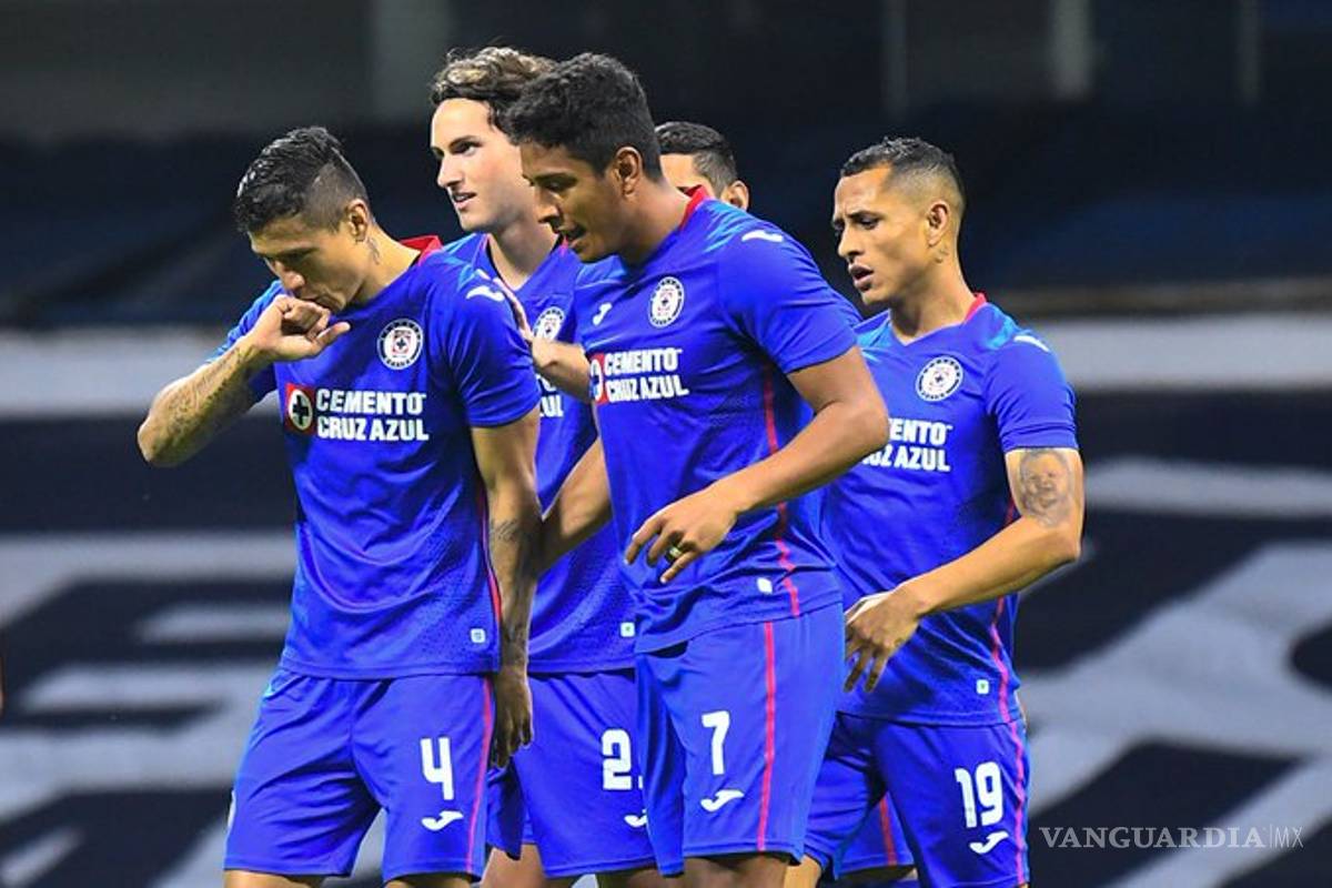 Cruz Azul aplasta al Necaxa en el Azteca