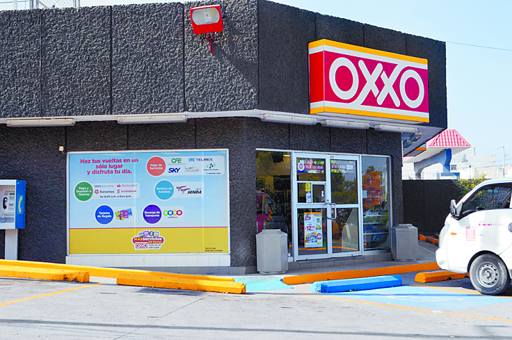 Triple asalto a Oxxos… y no hay detenidos