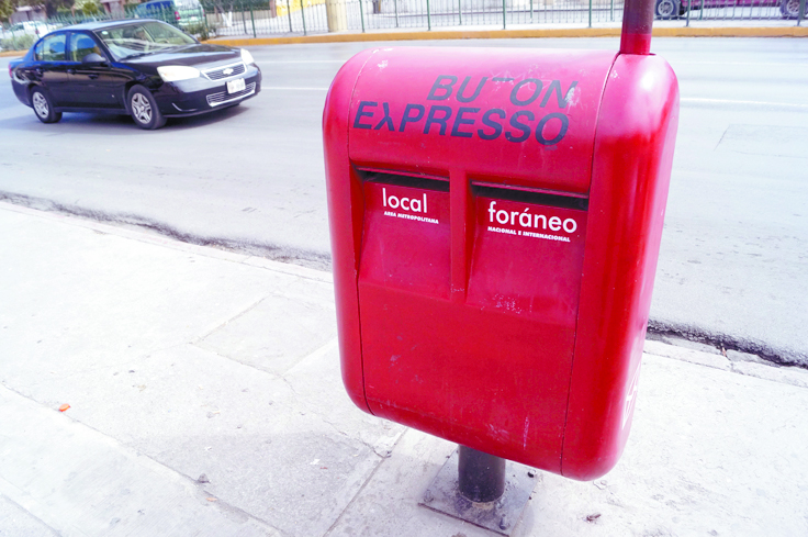 Nuevas tecnologías le han ganado terreno a las cartas de amor entre los saltillenses