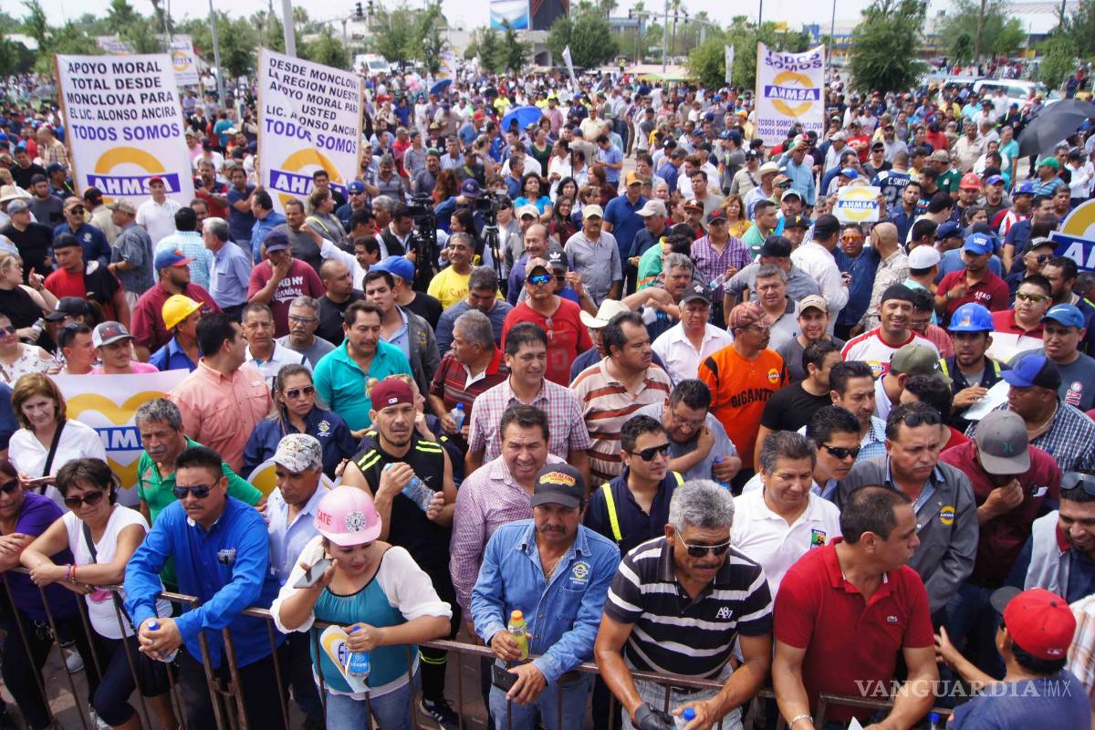 $!Marchan miles por la estabilidad de Altos Hornos de México, en Monclova