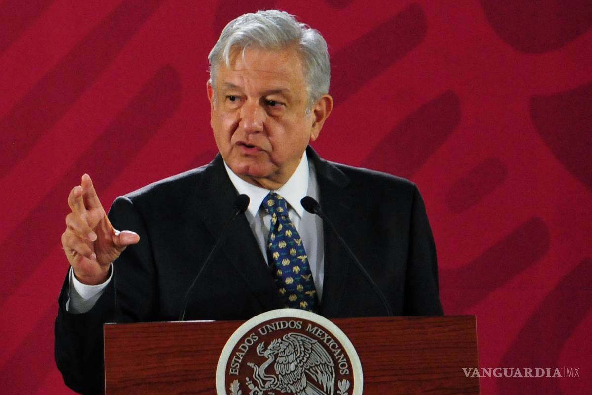 AMLO actúa en tema de reducción salarial: impugna suspensión de la Ley de Remuneraciones