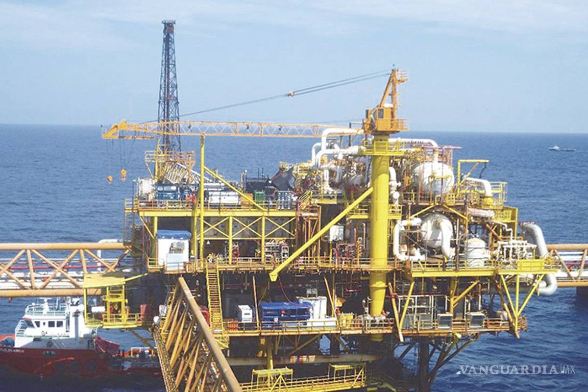 Se desinfla Pemex en ranking mundial, acumula 20 años perdidos