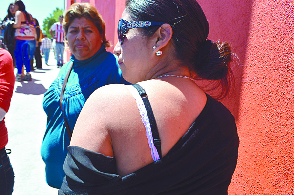 Denuncian lesiones y amenazas de lideresa en Saltillo