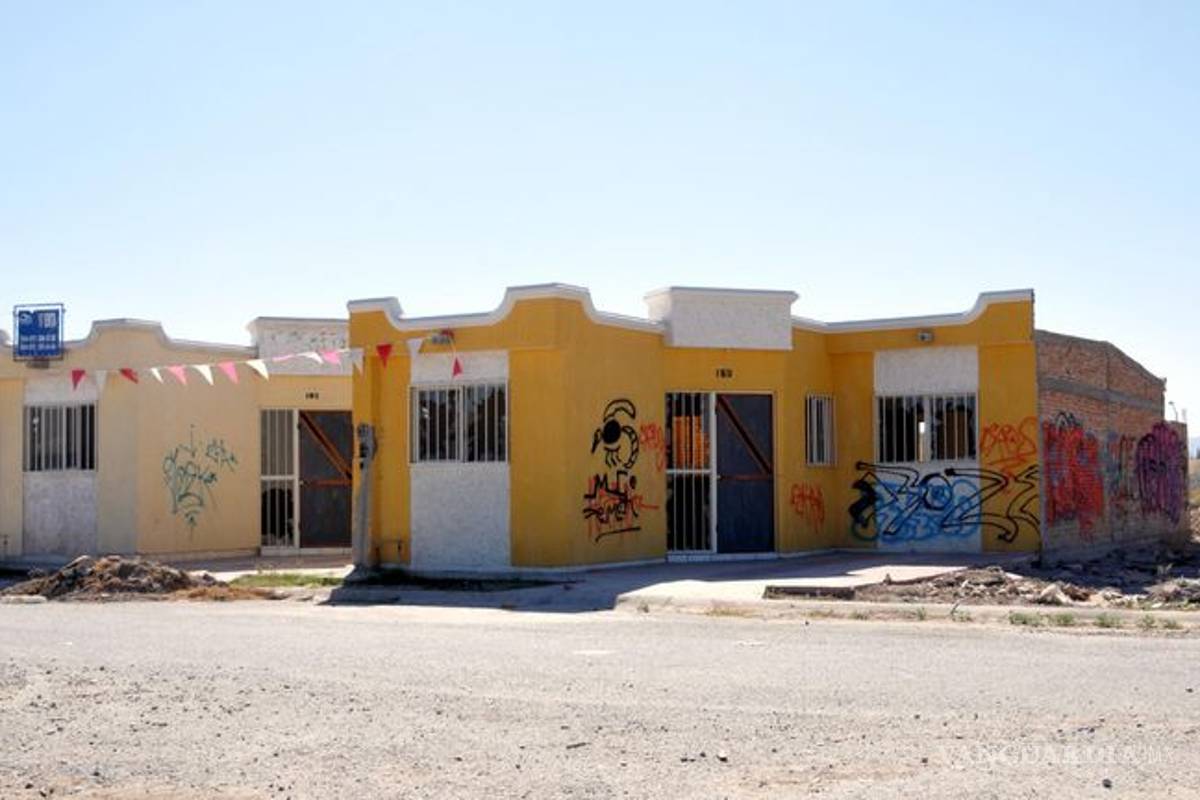 Unas mil familias de La Laguna podrían ser desalojadas de las viviendas que invadieron