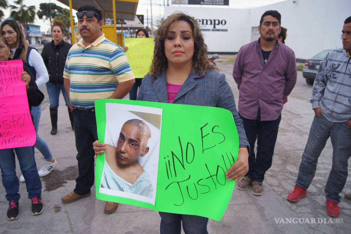 Familiares de joven atropellado realizan manifestación en Monclova para exigir justicia