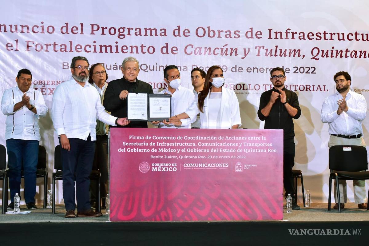 Anuncia AMLO inversión de 70 mmdp en obras para QR