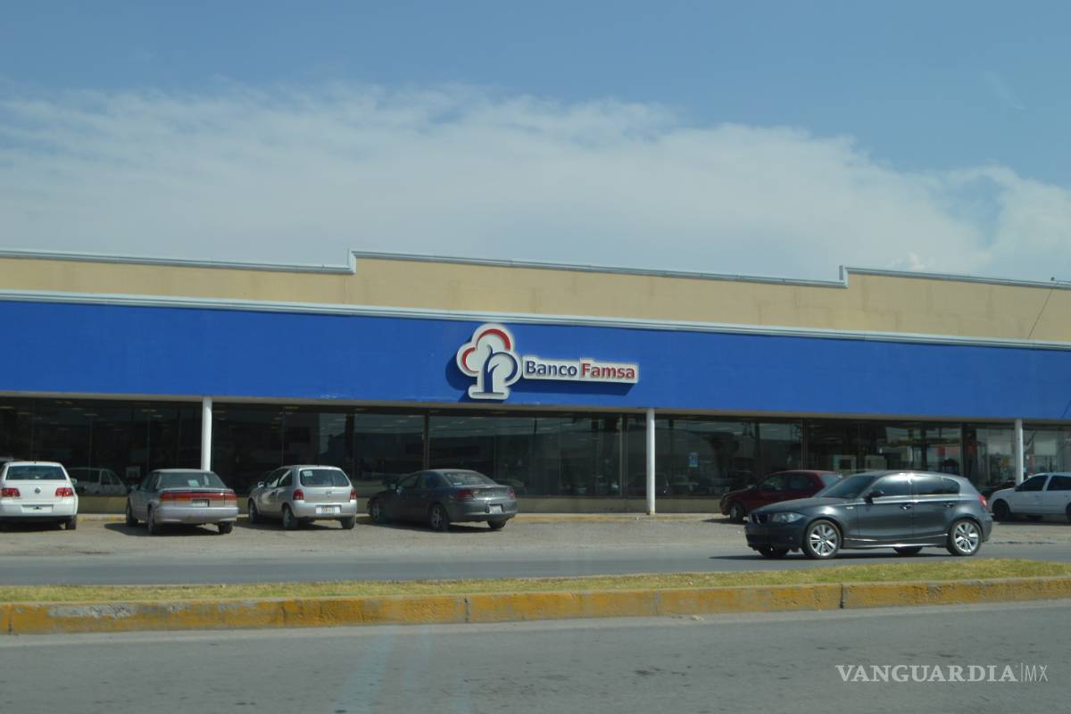 En Torreón, otro taxi involucrado en asalto bancario