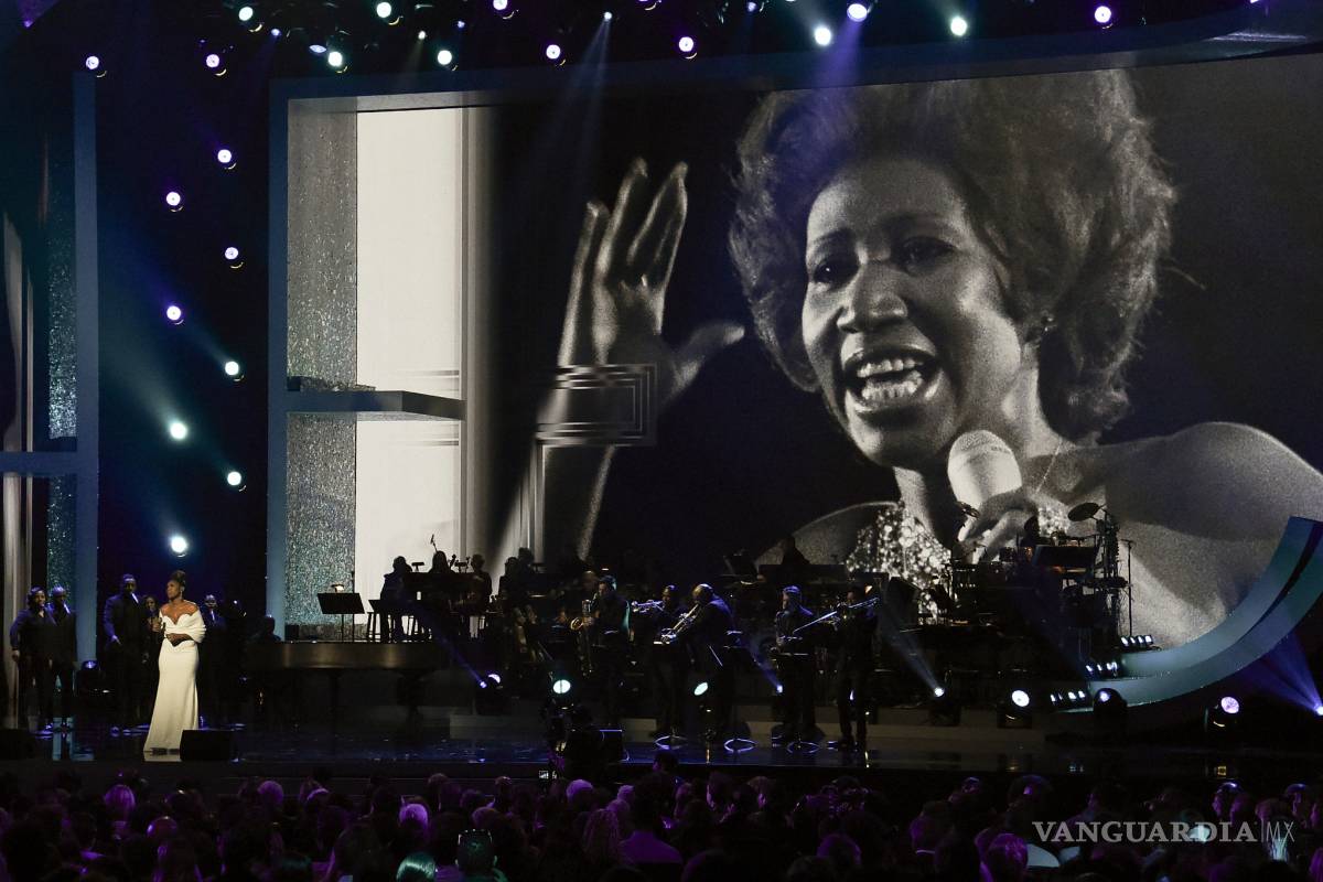 Celine Dion rinde tributo a Aretha Franklin en &quot;Aretha! A GRAMMY Celebration For The Queen Of Soul”