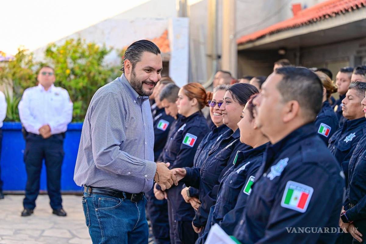 Carlos Villarreal refuerza la Policía de Monclova con 46 nuevos elementos y mandos