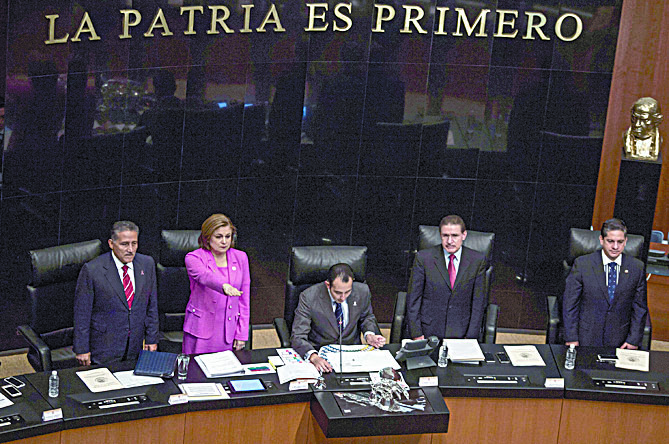 Detenido piloto que ayudó a ‘El Chapo’, todos caerán: PGR