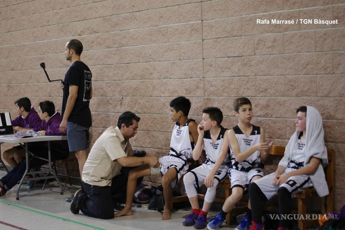 Niño Triqui es campeón de basquet en Europa