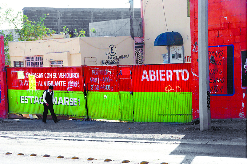 Inspeccionan chatarreras del poniente de Saltillo; clausuran dos