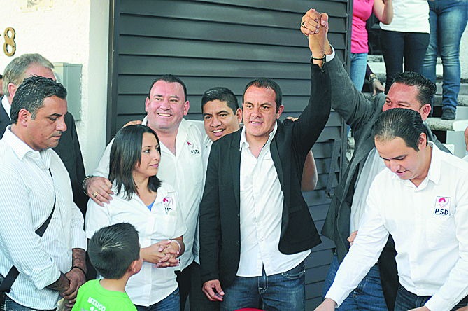 Choca Cuauhtémoc Blanco con comisionado de seguridad, rechaza Mando Único