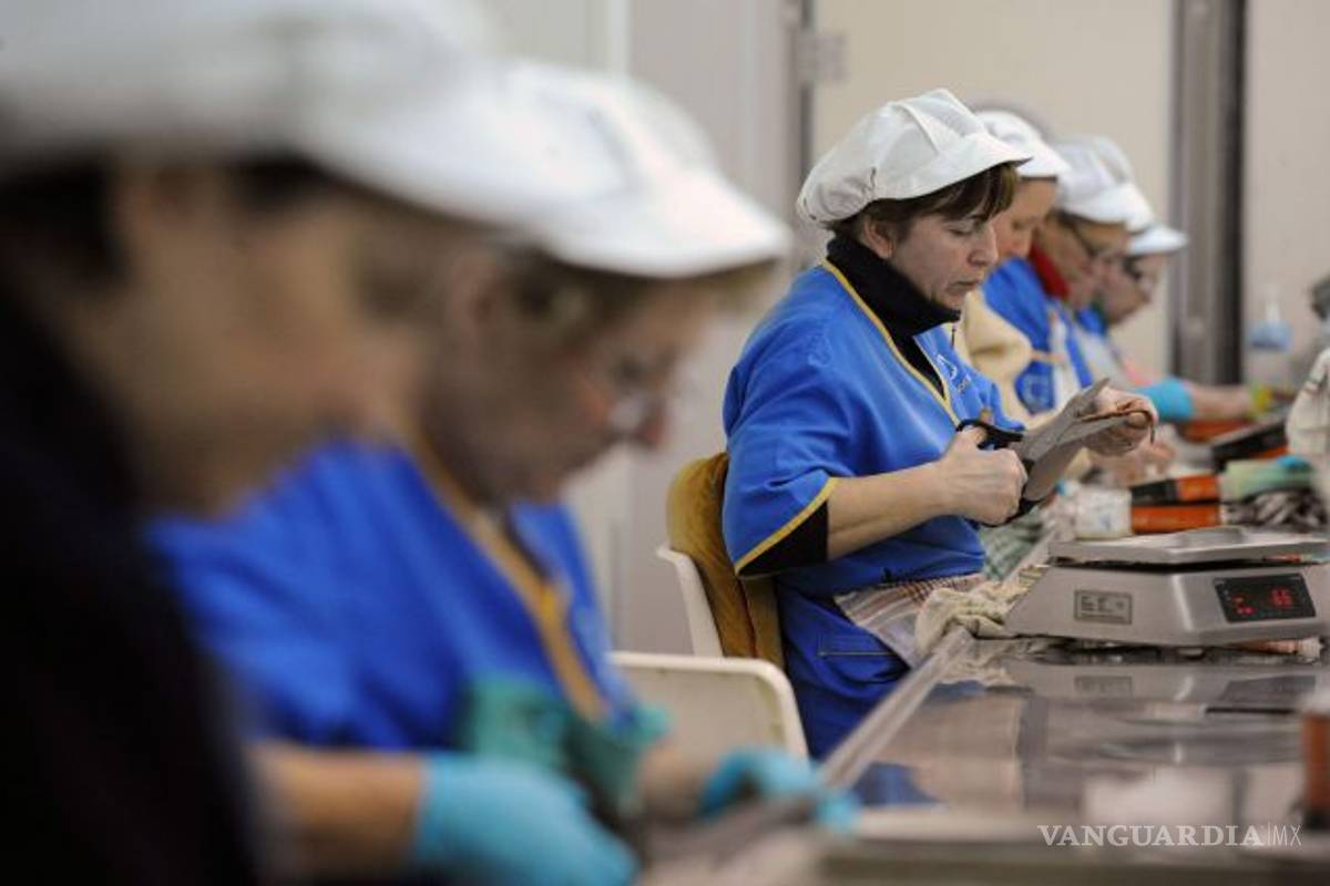 Salario de mujeres, igual a lo que ganaban hombres hace 10 años