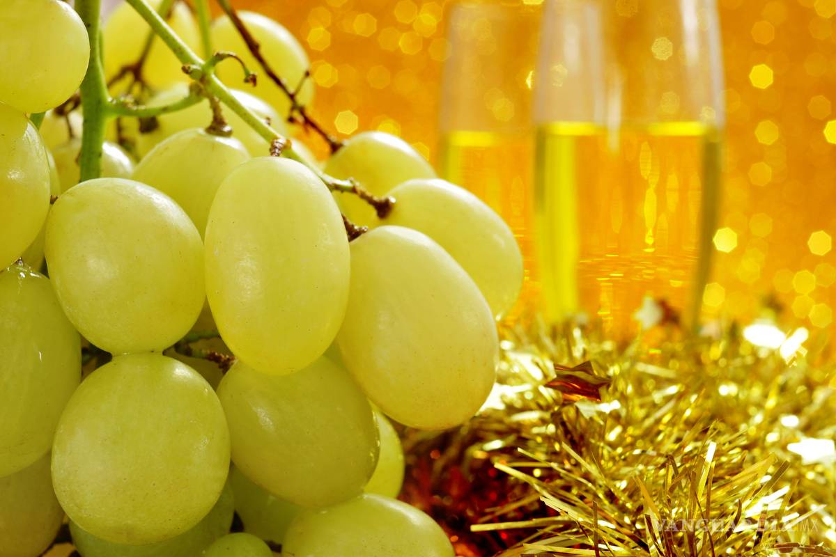 ¿Porqué comemos 12 uvas para recibir al Año Nuevo?