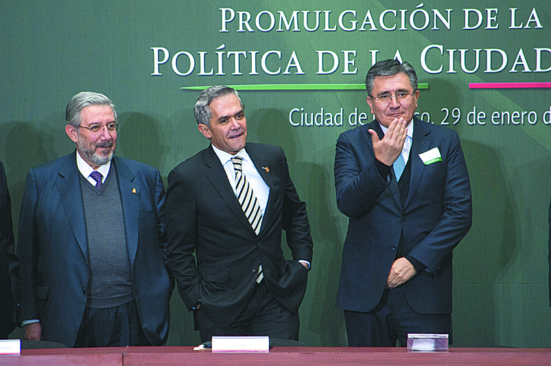 Reforma reconoce a la Ciudad de México como entidad autónoma: Mancera