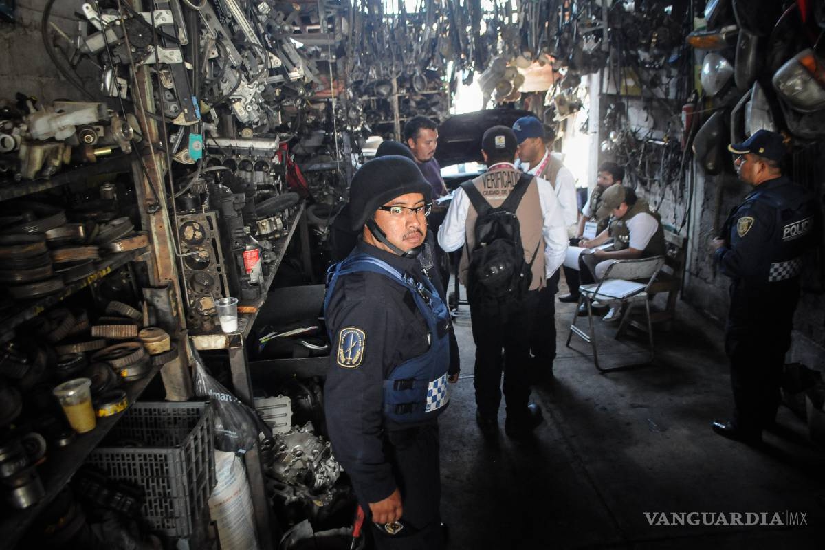 Autoridades van contra tres líderes de la banda de &quot;El Ojos&quot;