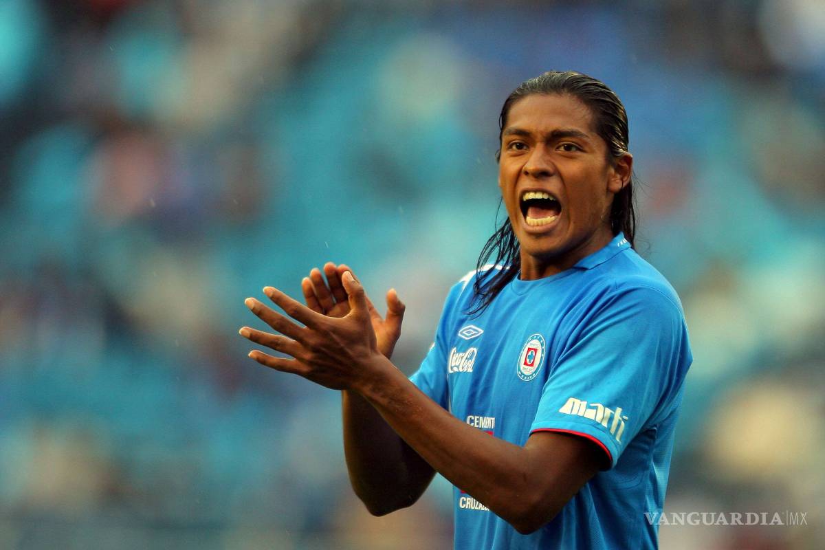 Joel Huiqui regresa al Cruz Azul