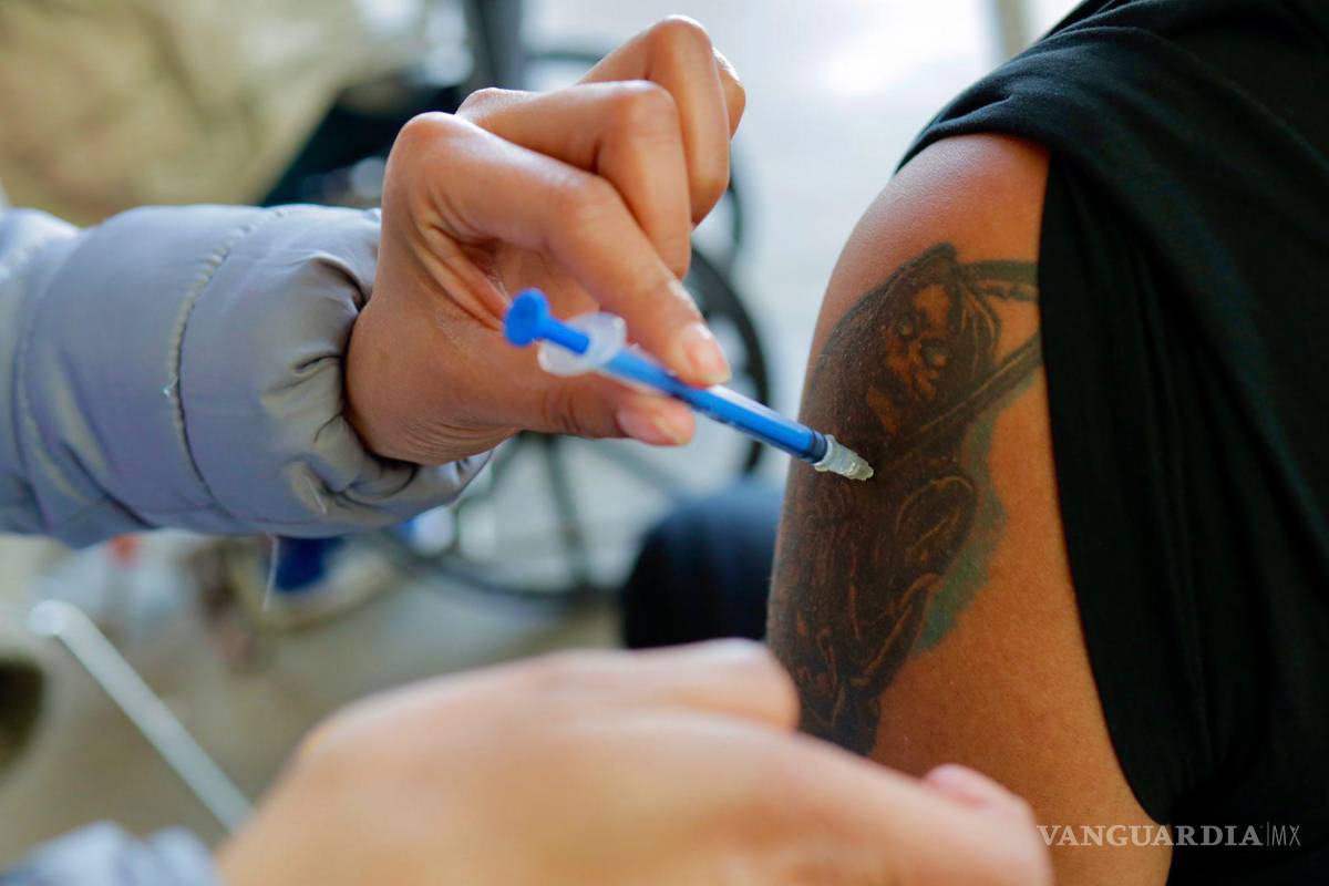 Vacunan a rezagados mayores de 40 años en Saltillo, Ramos y Arteaga