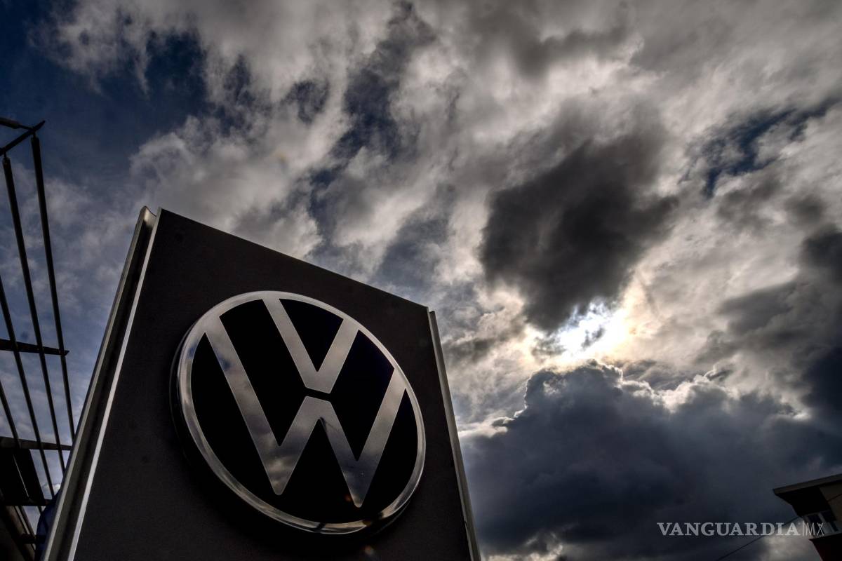 Trabajadores de Volkswagen amenazan con convocar a huelgas al inicio de negociaciones en Alemania