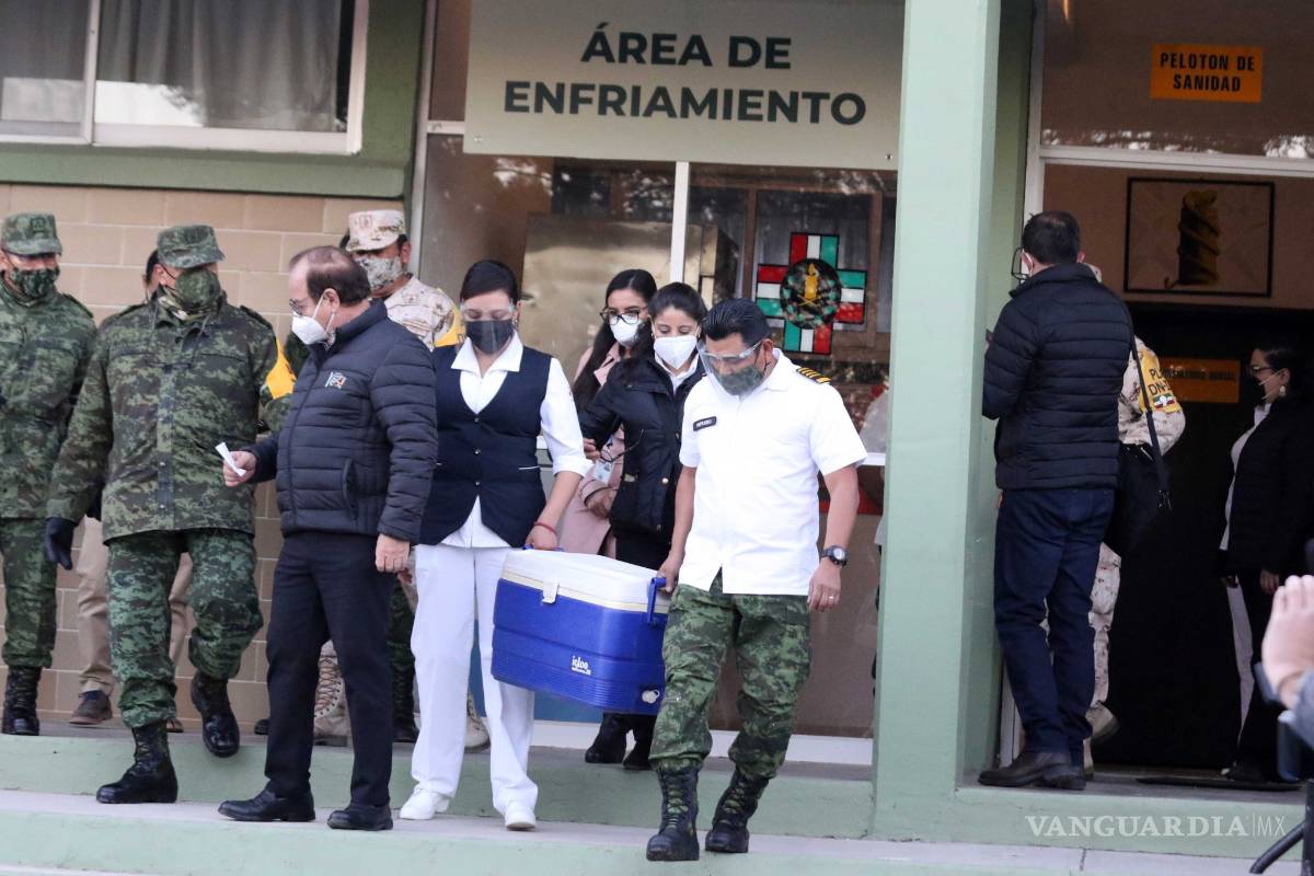 Erika, primera en recibir la vacuna en Coahuila