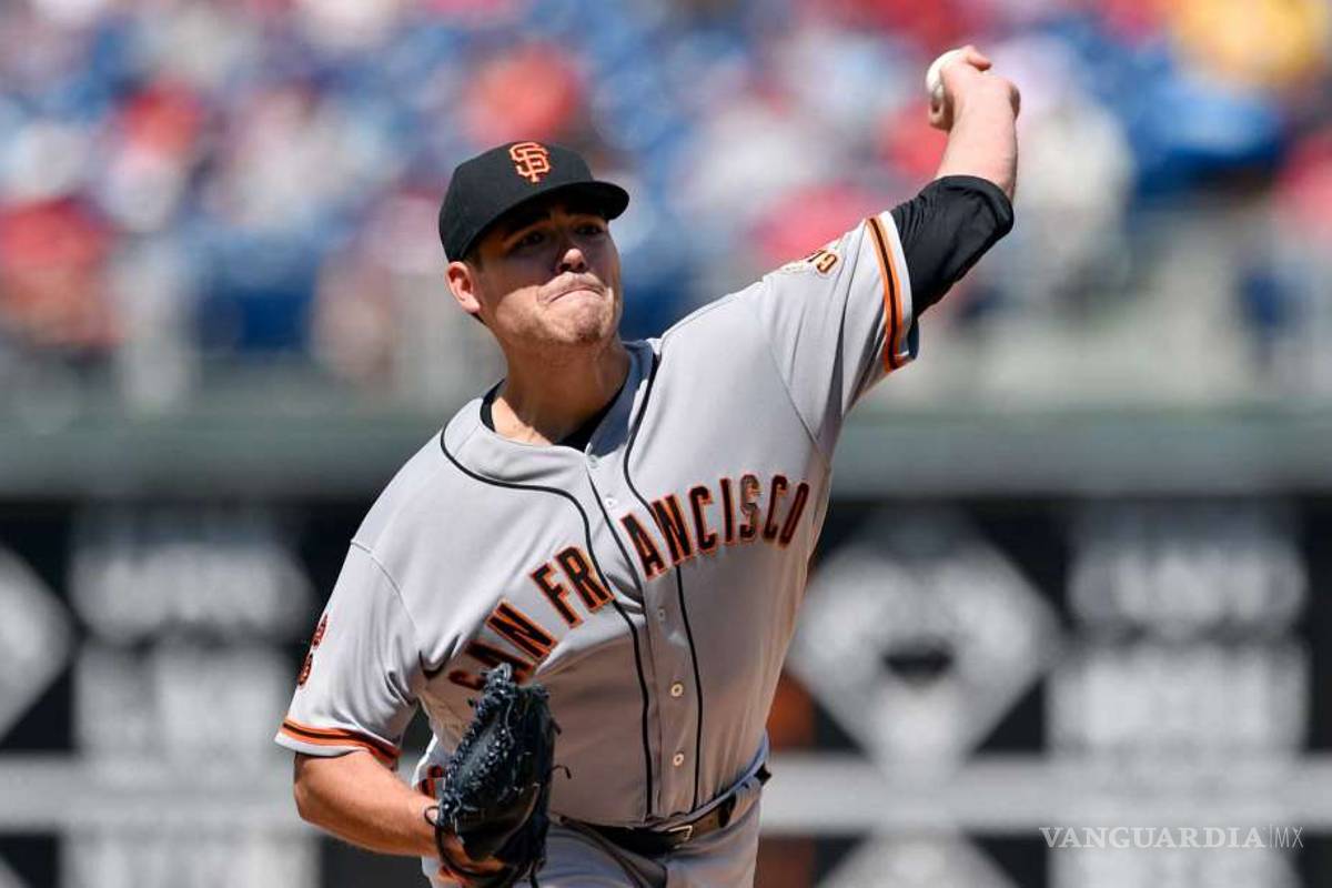 Moore se quedó a 1 out de conseguir juego sin hit ni carreras